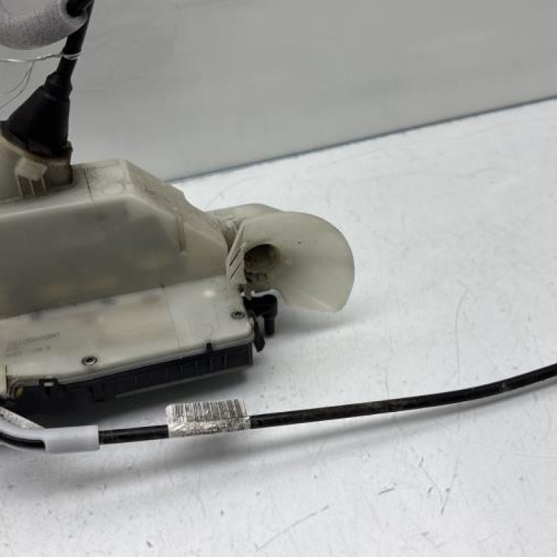 Serrure avant gauche PEUGEOT 208 1 Photo n°2