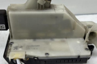 Serrure avant gauche PEUGEOT 208 1