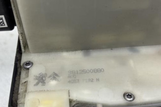 Serrure avant gauche PEUGEOT 208 1