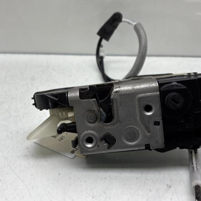 Serrure avant gauche PEUGEOT 208 1 Photo n°8