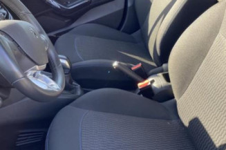 Serrure avant gauche PEUGEOT 208 1