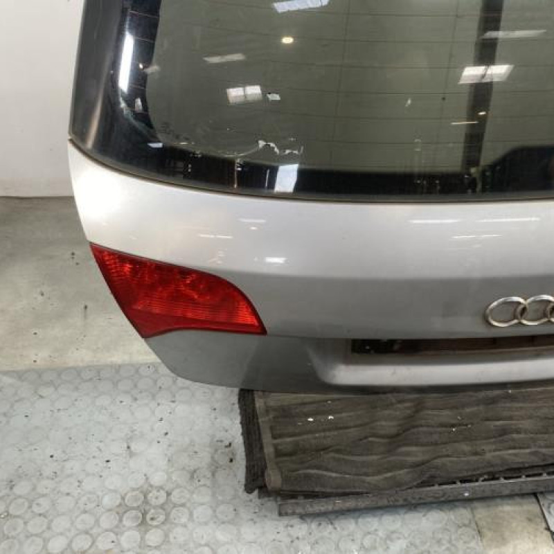 Malle/Hayon arriere AUDI A4 2 Photo n°5