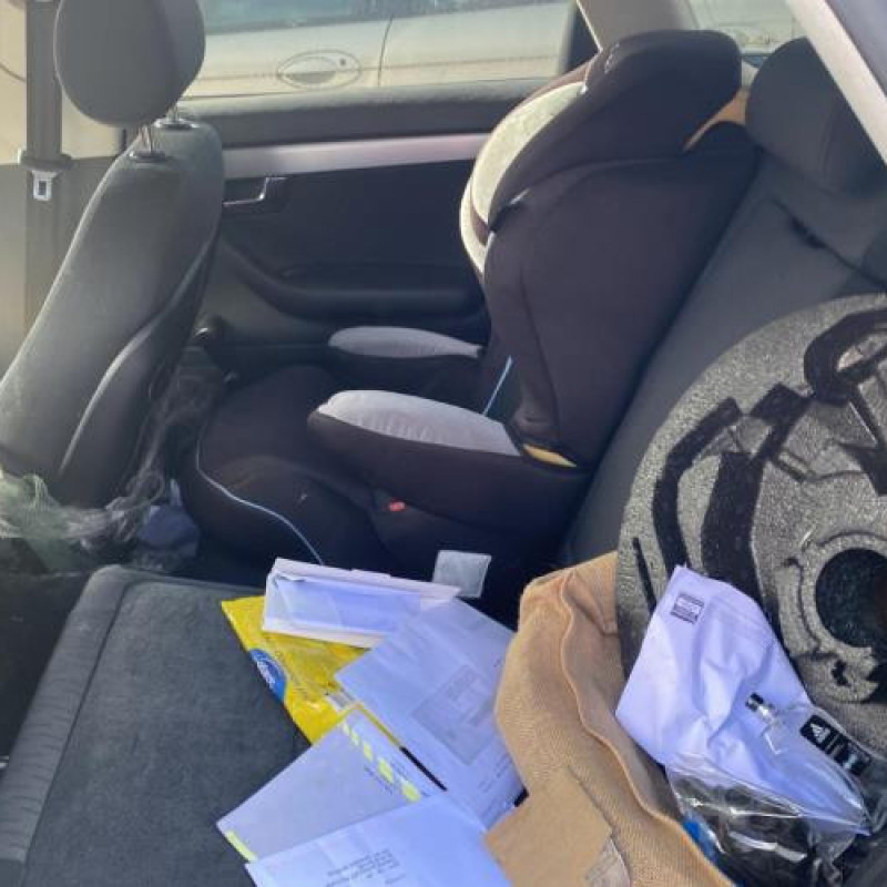 Vitre arriere gauche AUDI A4 2 Photo n°9