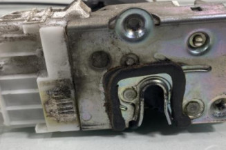 Serrure avant droit MERCEDES CLASSE A 169