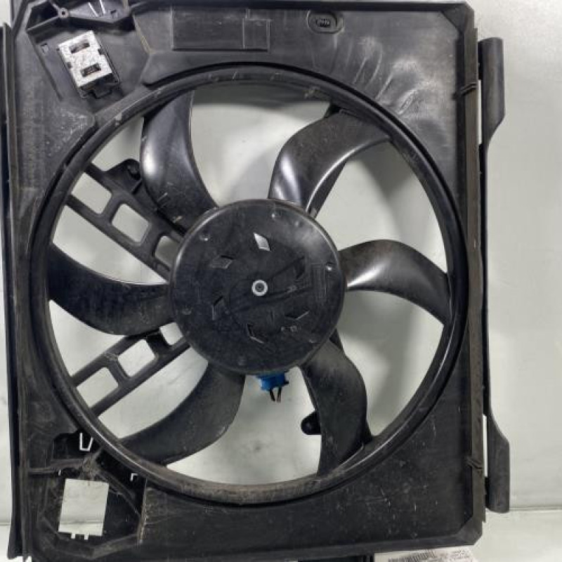 Moto ventilateur radiateur RENAULT TWINGO 3 Photo n°4