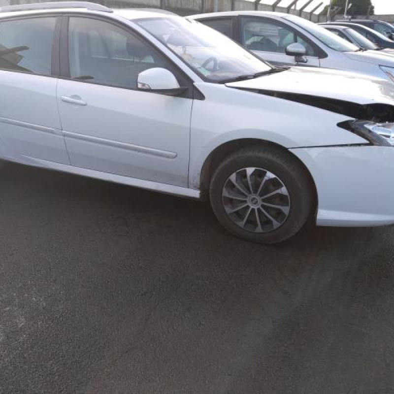 Feu arriere principal gauche (feux) RENAULT LAGUNA 3 Photo n°11