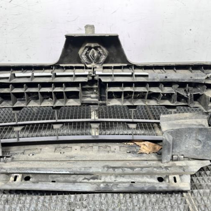 Pare choc avant RENAULT CLIO 2 Photo n°6