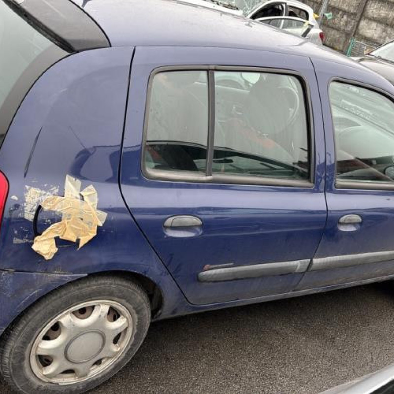 Feu arriere stop central RENAULT CLIO 2 Photo n°20