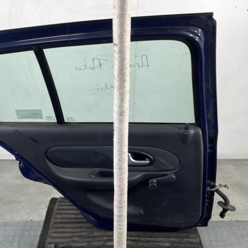 Porte arriere gauche RENAULT CLIO 2 Photo n°6