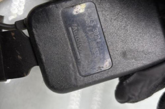 Attache ceinture avant gauche PEUGEOT 206