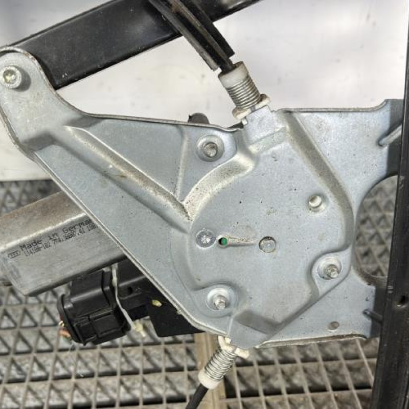 Leve vitre electrique avant droit AUDI A3 1 Photo n°2