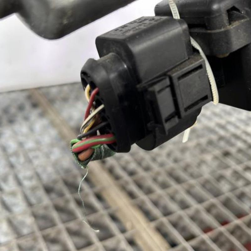 Leve vitre electrique avant droit AUDI A3 1 Photo n°3