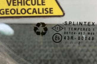 Vitre avant droit RENAULT TRAFIC 2