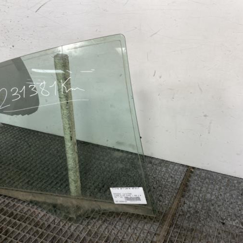 Vitre arriere droit MERCEDES CLASSE B 245 Photo n°3