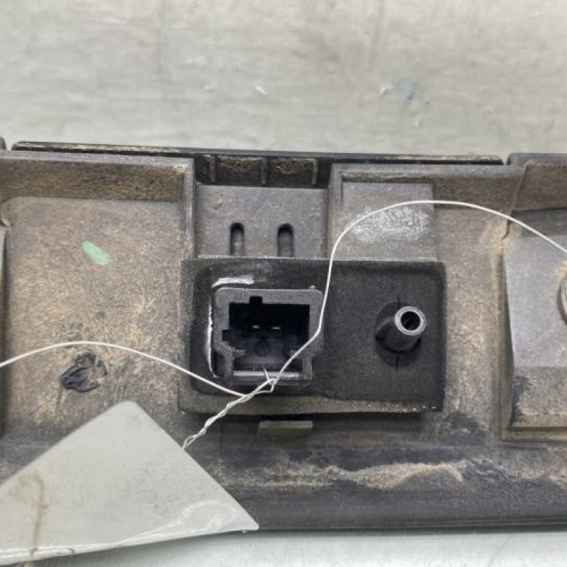 Bouton de coffre PEUGEOT 207 Photo n°3