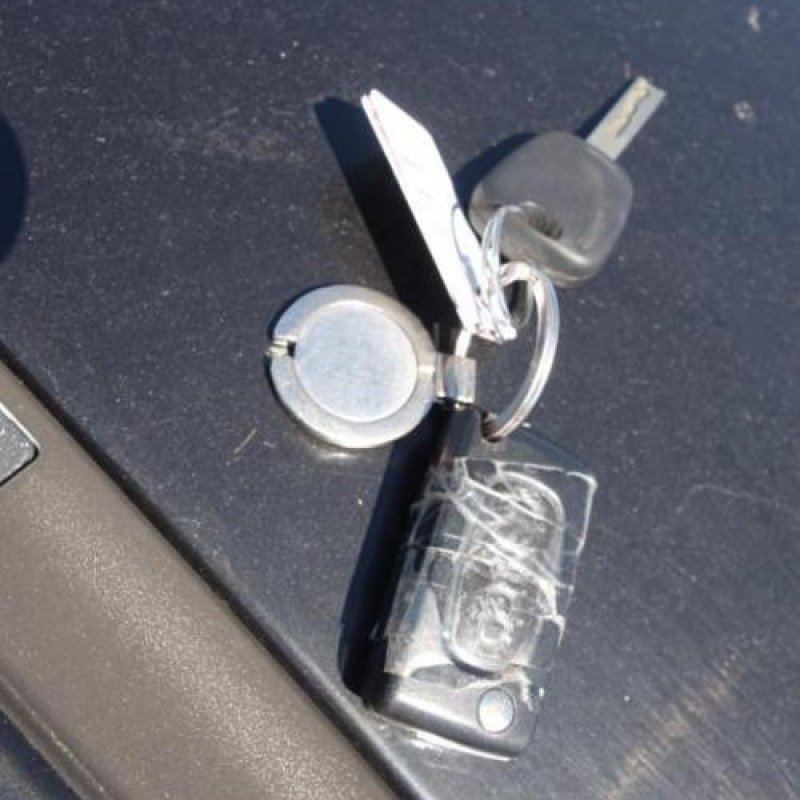 Interrupteur de leve vitre arriere droit PEUGEOT 207 Photo n°13