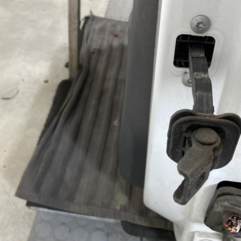 Porte avant gauche VOLKSWAGEN UP Photo n°5