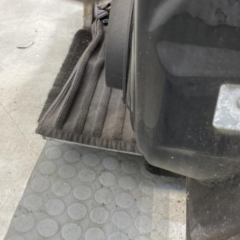 Porte avant gauche OPEL CORSA E Photo n°6