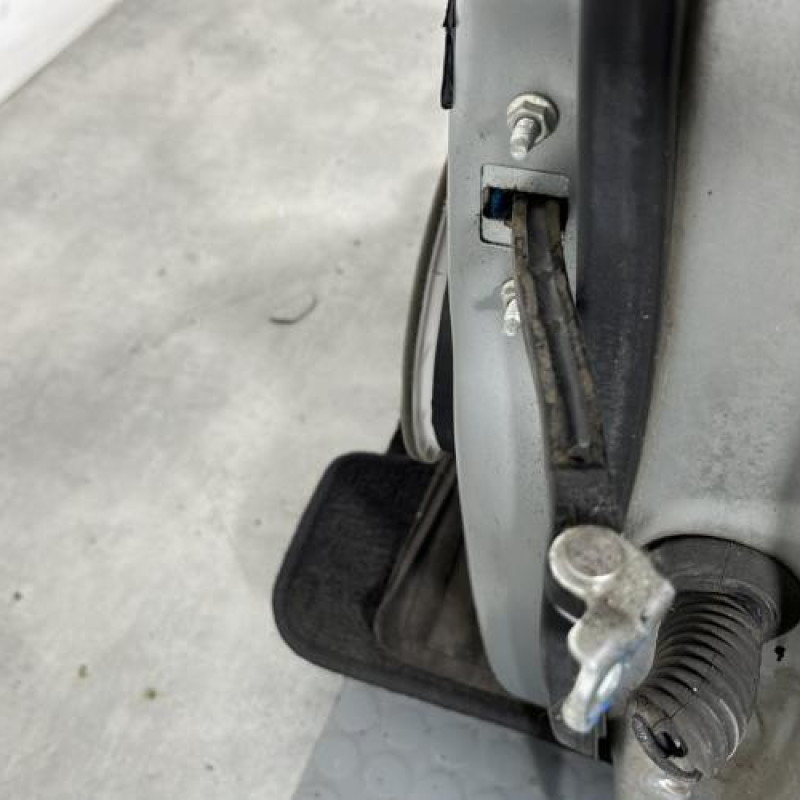 Porte avant gauche TOYOTA VERSO Photo n°4