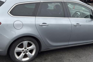 Eclairage de plaque OPEL ASTRA J SPORTS