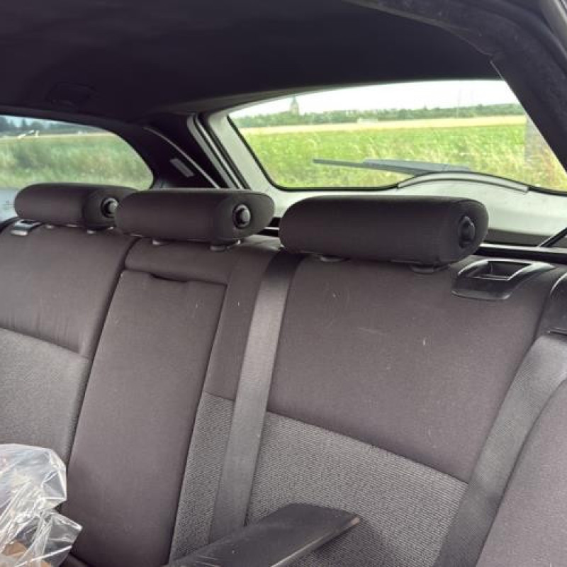 Porte avant droit BMW SERIE 3 E91 Photo n°16
