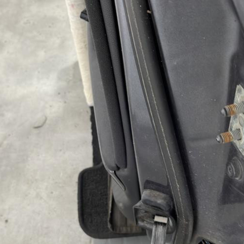 Porte avant gauche BMW SERIE 3 E91 Photo n°4