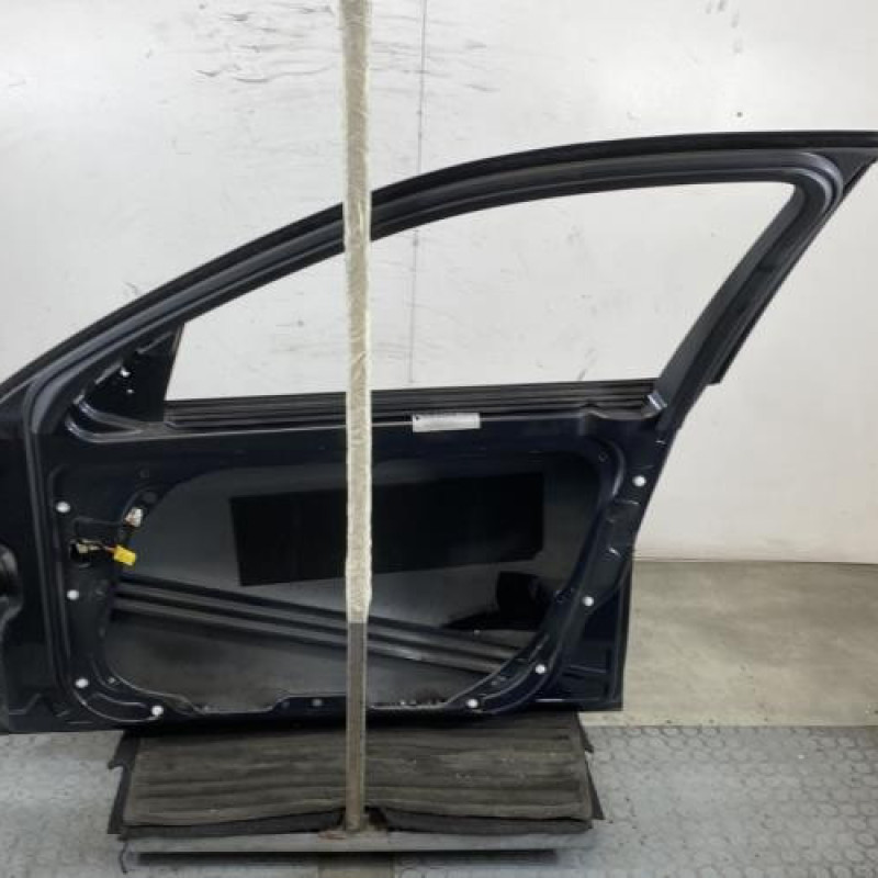 Porte avant droit MERCEDES CLASSE C 204 Photo n°4
