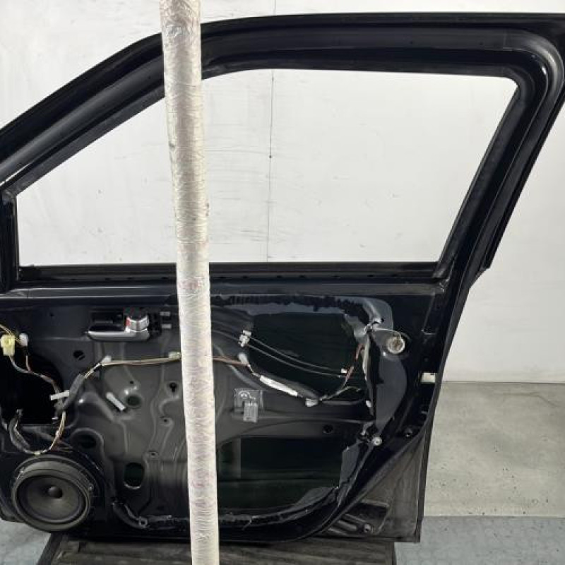 Porte avant droit SUZUKI SWIFT 3 Photo n°7