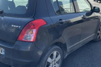 Porte avant droit SUZUKI SWIFT 3
