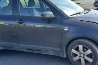 Porte avant droit SUZUKI SWIFT 3