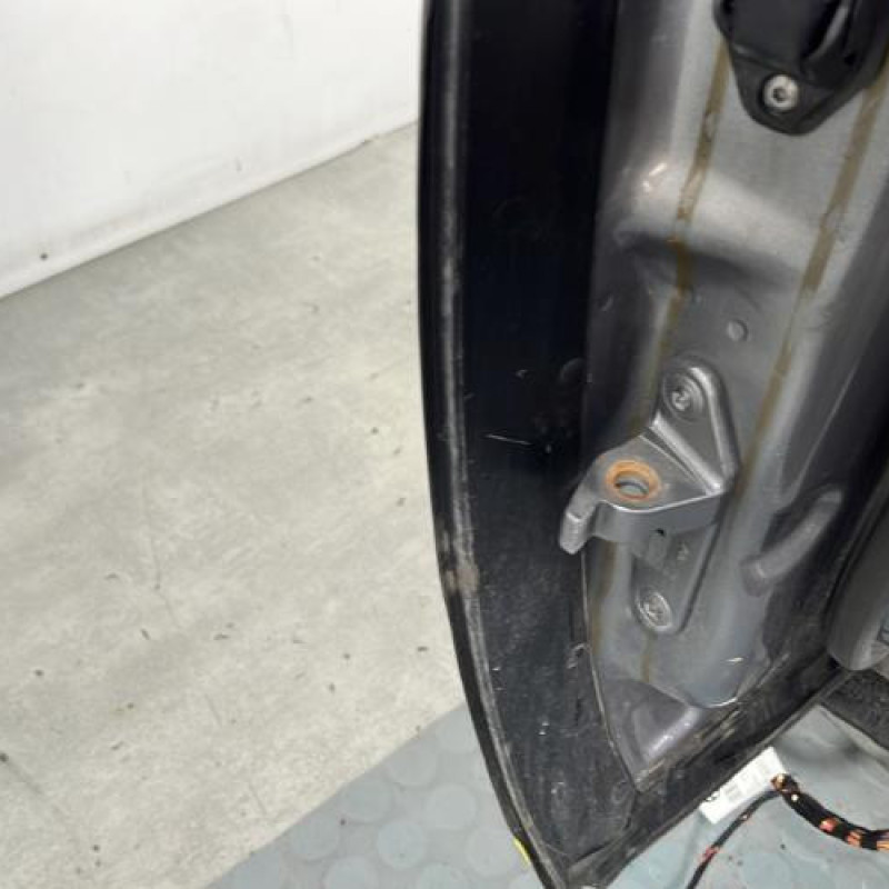 Porte avant droit MERCEDES CLASSE M 164 Photo n°3
