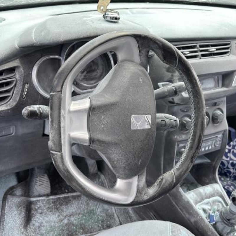 Porte avant droit CITROEN DS3 Photo n°17