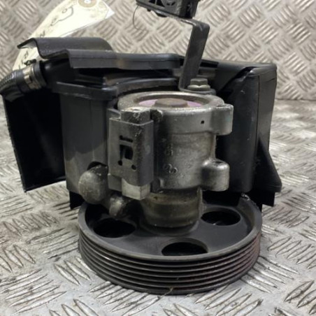 Pompe de direction PEUGEOT 206 Photo n°1