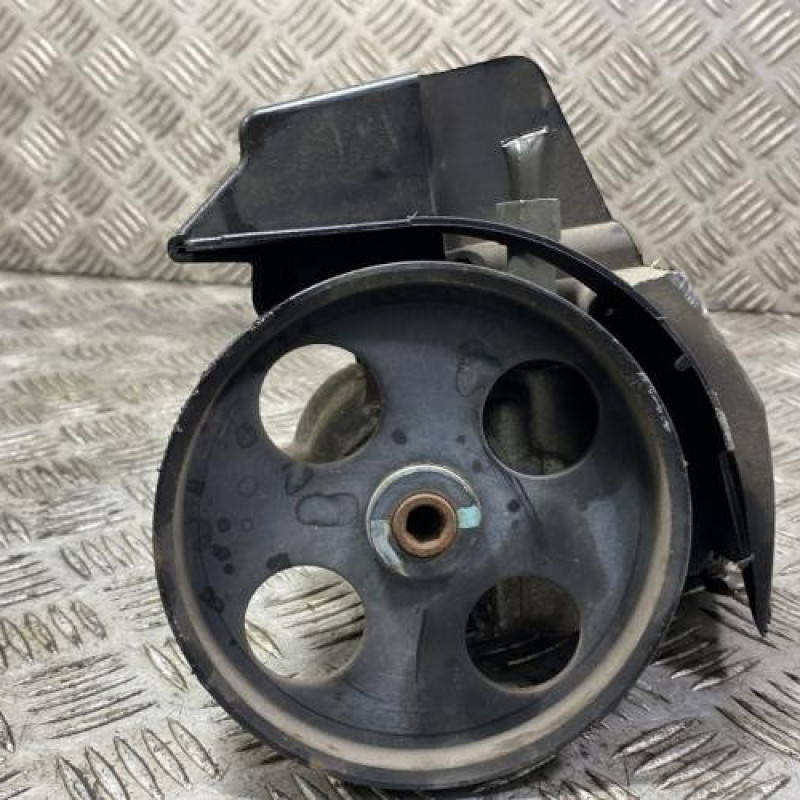 Pompe de direction PEUGEOT 206 Photo n°2