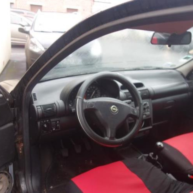 Plage arriere OPEL CORSA C Photo n°6