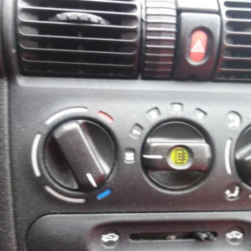 Plage arriere OPEL CORSA C Photo n°8