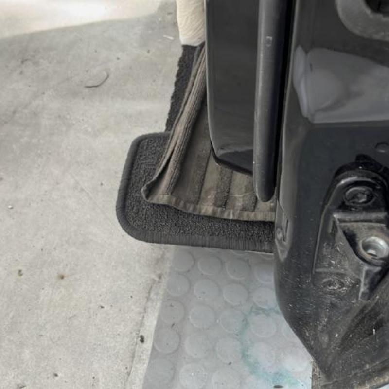 Porte avant gauche MERCEDES CLASSE A 176 Photo n°3