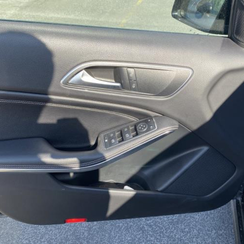 Porte avant gauche MERCEDES CLASSE A 176 Photo n°14