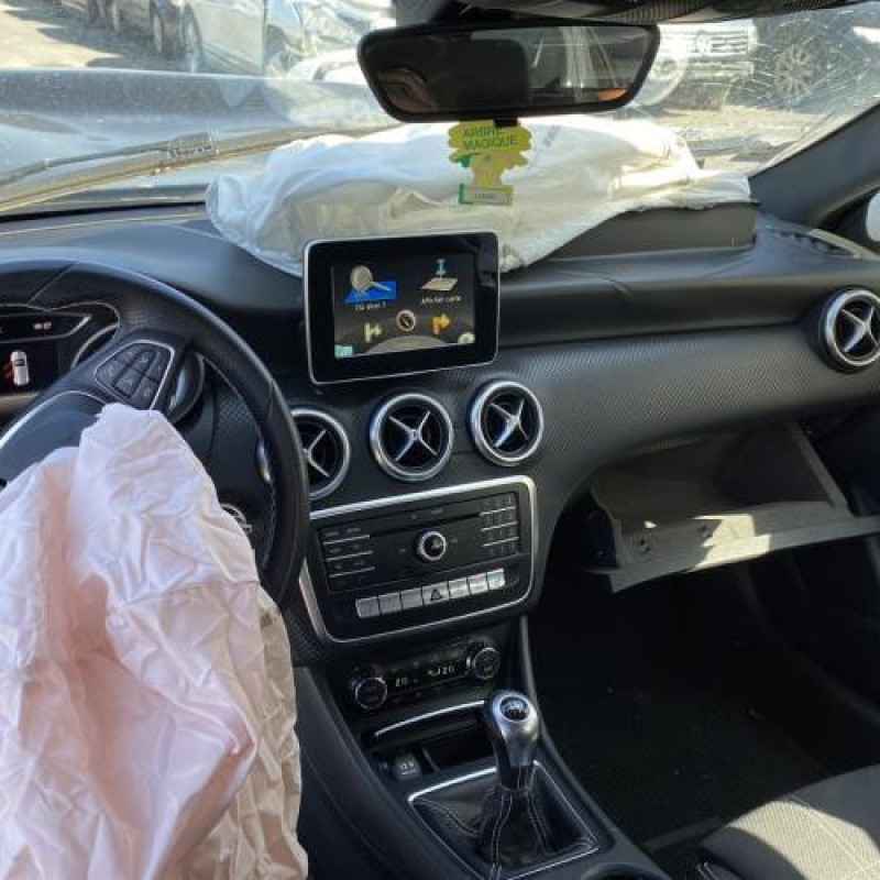 Porte avant gauche MERCEDES CLASSE A 176 Photo n°20