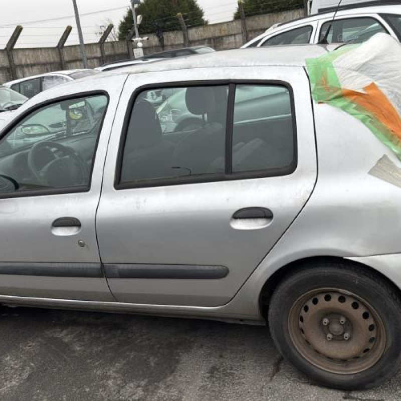 Volant RENAULT CLIO 2 CAMPUS Photo n°19