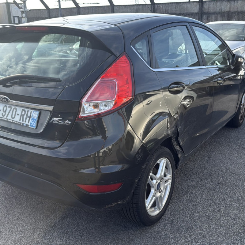 FORD FIESTA 6 PHASE 2 1.0i - 12V Photo n°4
