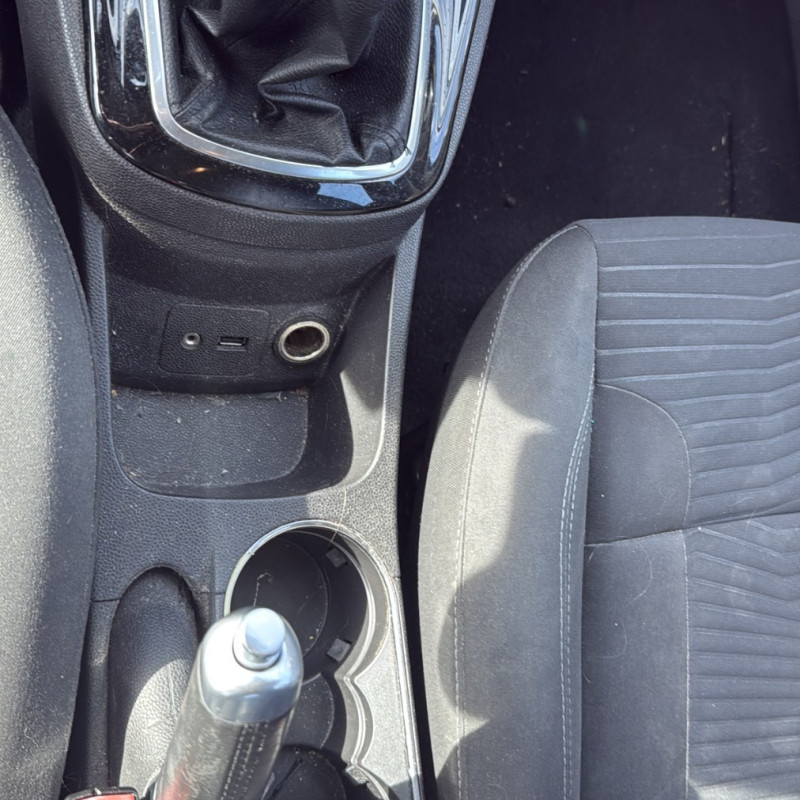 FORD FIESTA 6 PHASE 2 1.0i - 12V Photo n°15