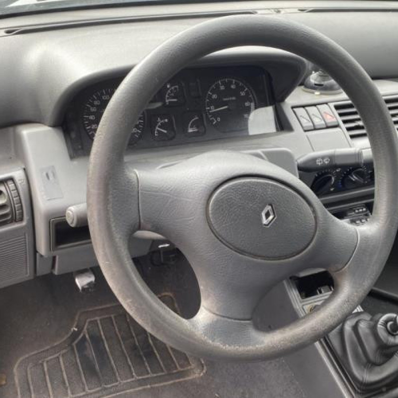 Autoradio RENAULT CLIO 1 Photo n°15
