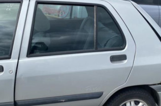 Crochet de remorquage RENAULT CLIO 1