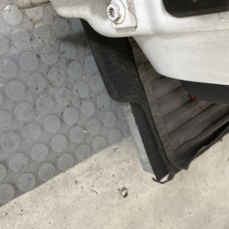 Porte avant droit VOLKSWAGEN UP Photo n°6
