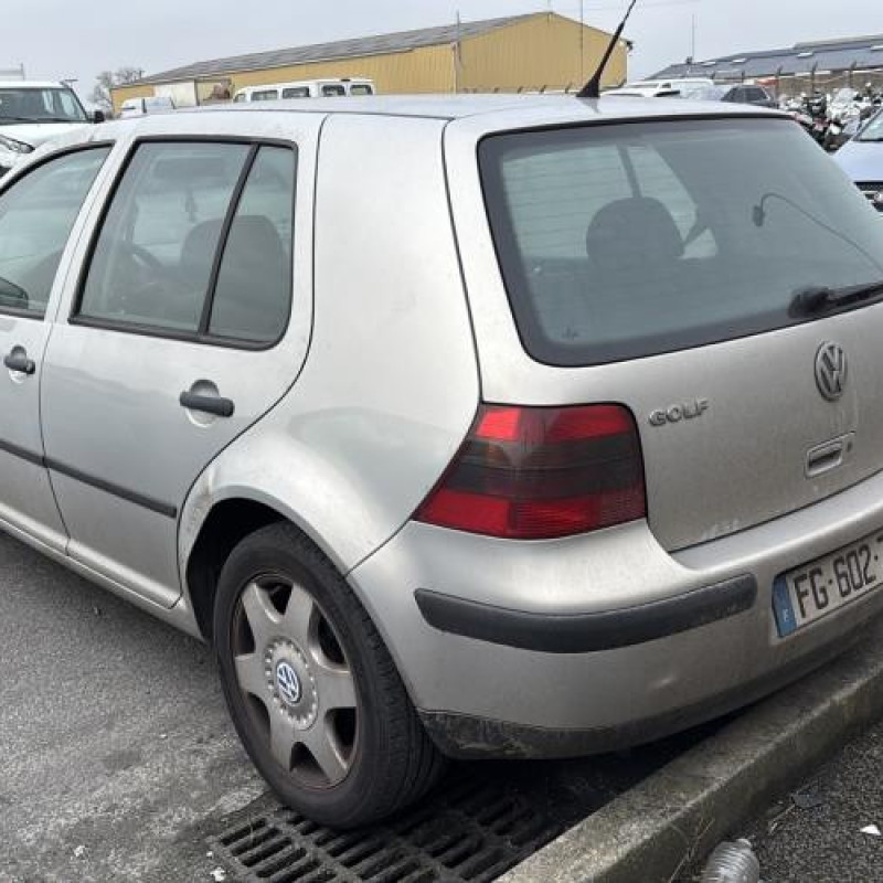 Aile avant droit VOLKSWAGEN GOLF 4 Photo n°4
