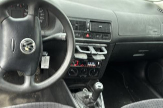 Aile avant droit VOLKSWAGEN GOLF 4
