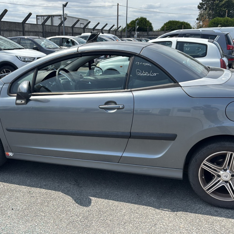 PEUGEOT 207 PHASE 1 CABRIOLET 1.6i - 16V Photo n°18