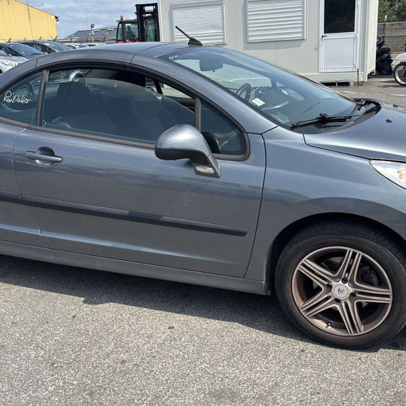 PEUGEOT 207 PHASE 1 CABRIOLET 1.6i - 16V Photo n°19