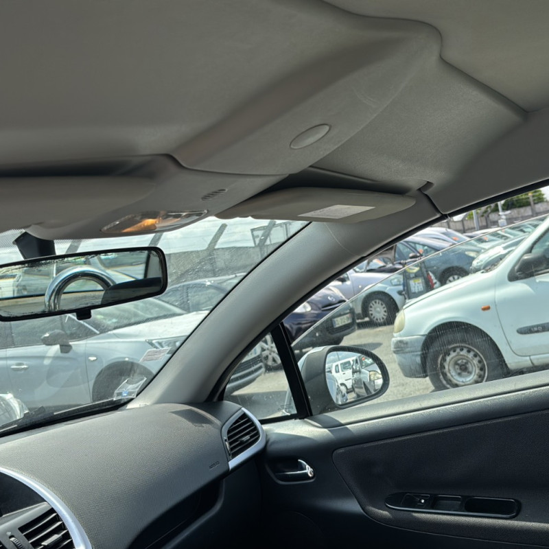 PEUGEOT 207 PHASE 1 CABRIOLET 1.6i - 16V Photo n°26